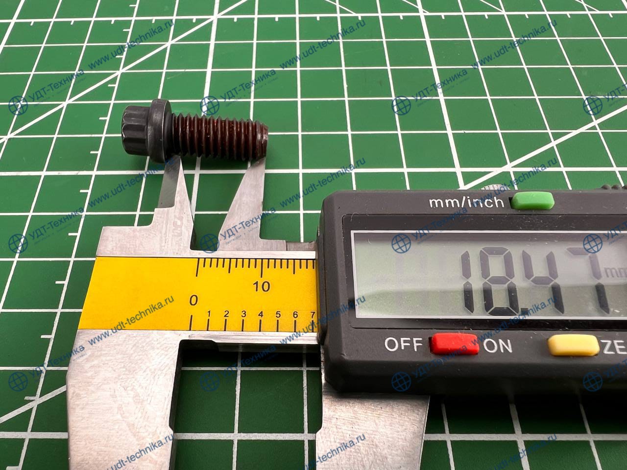 1076826 Болт с крупной резьбой - фото 2