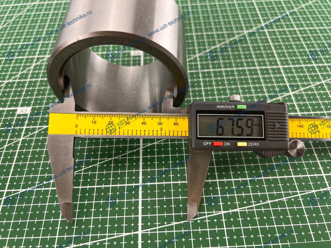 2099887 Втулка - фото 3