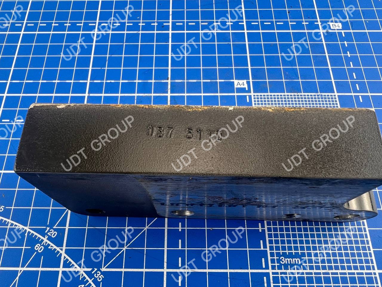 1375110 Кронштейн Б/У - фото 3