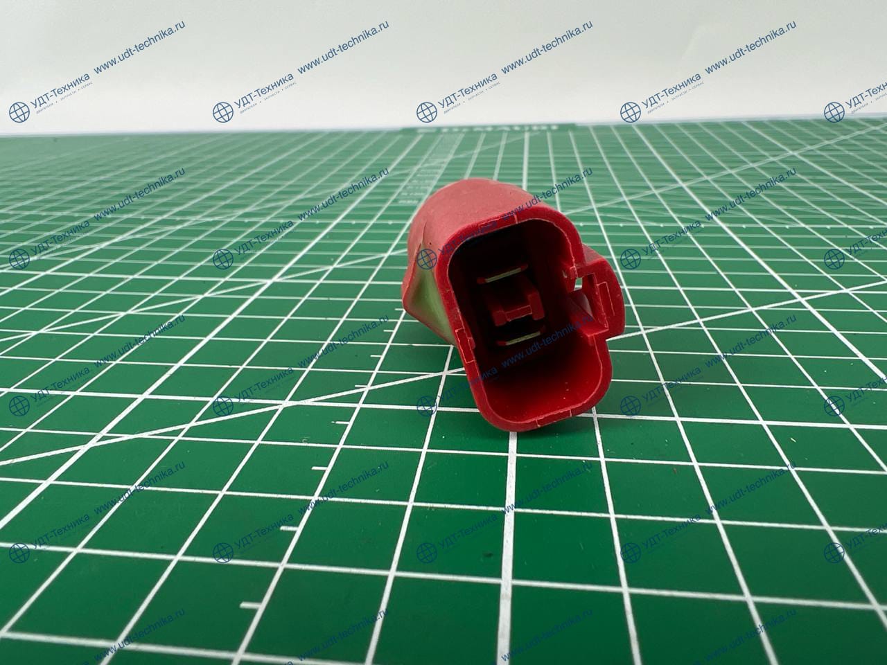 206-06-61130 Датчик давления масла