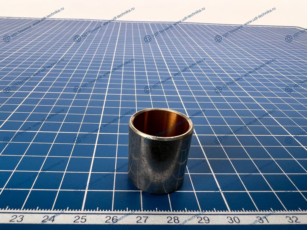 7N0242 Втулка - фото 2