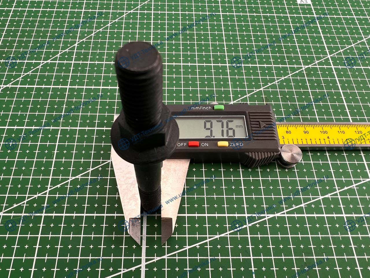 3944655 Шпилька