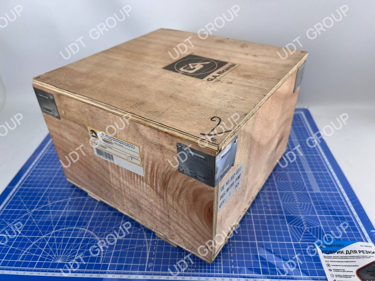 3520211 Помпа водяного охлаждения 74 зуба