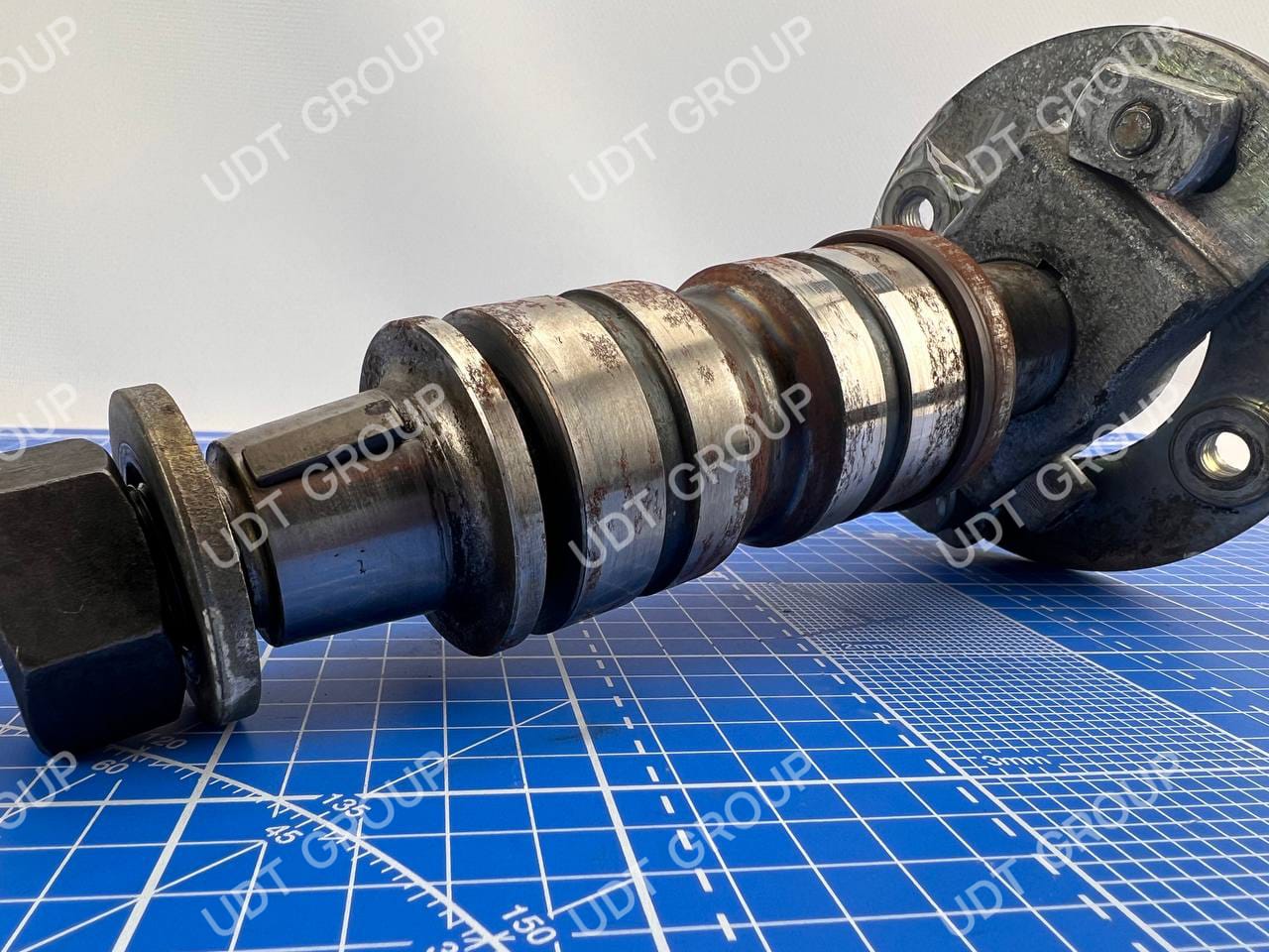 6212-72-3171 Вал привода ТНВД (б/у)