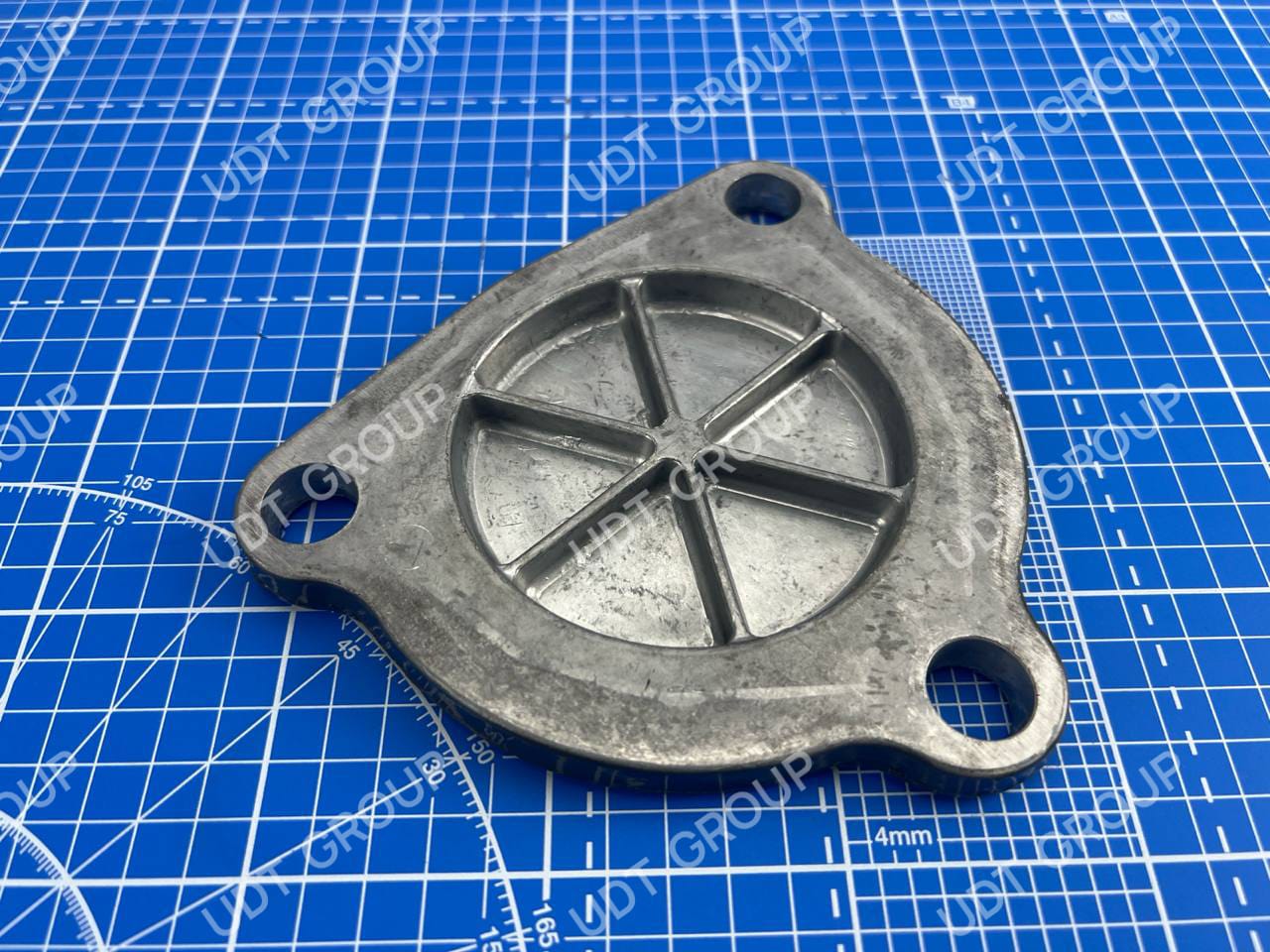 4N1114 Крышка - фото 2